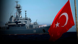 Турция закрыла проход через Босфор военным кораблям России и Украины