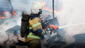 В Шымкенте пожарные НПЗ просят повышения заработной платы