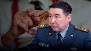 Казахстанским военным повысят пенсионный возраст