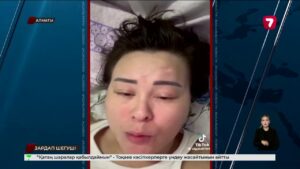 Алматыда жолаушы жүріп бара жатқан автобустан құлап, жарақат алды