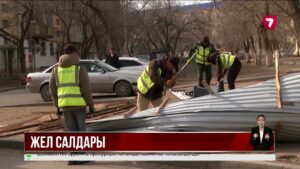Қонаевта қатты дауылдан бірнеше үйдің шатыры ұшты