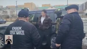 В Алматы задержали 11 участников наркосети: кадры спецоперации
