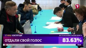 Руководители госорганов проголосовали на референдуме