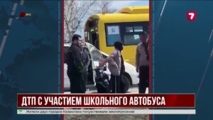 В ЗКО маршрутка врезалась в школьный автобус, есть пострадавшие