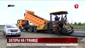 В Актюбинской области на границе с Россией стоит многокилометровый затор