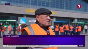 Более 100 человек очистили территорию вокзала «Нұрлы жол»