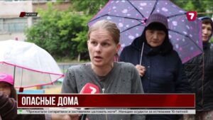 Жители Актобе требуют переселения из аварийных домов
