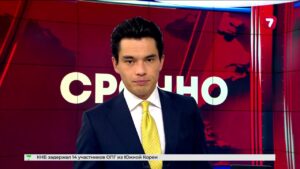 Полицейские Актау спасли ребенка, оказавшегося за окном на десятом этаже