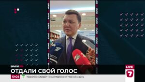 Ерлан Карин проголосовал на выборах в Курултай